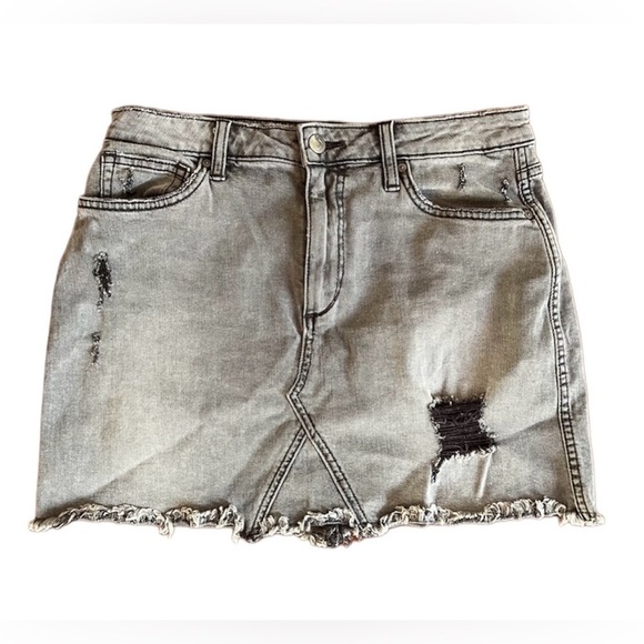 JOE’S Jeans Denim Mini Skirt Faded Black Size 28 Frayed Hem Distressed - Picture 1 of 10